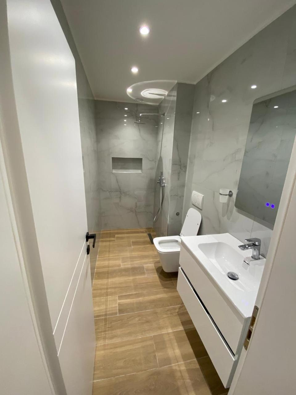 Tirana Apartment Exterior photo